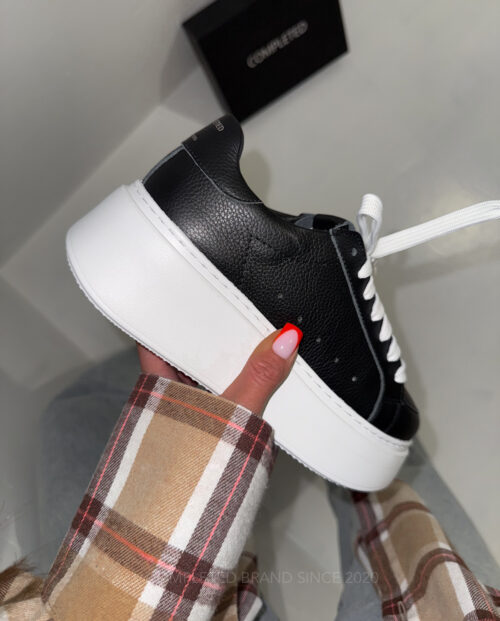 B&W COMPLETED SNEAKERS 01
